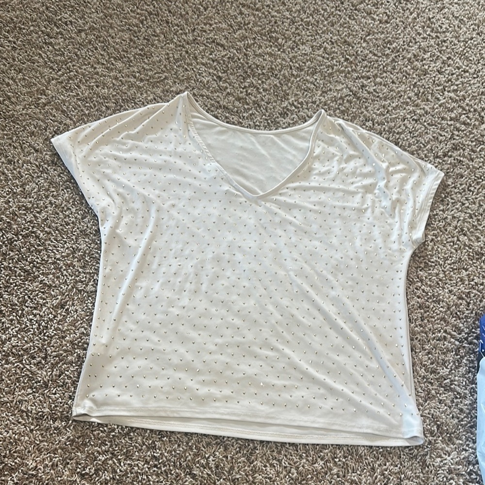 NWOT Jennifer López White V-Neck Women's Top size XS